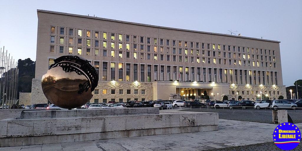 SENZA POLITICA ESTERA COMUNE NON SI VA LONTANO SENZA POLITICA ESTERA COMUNE NON SI VA LONTANO