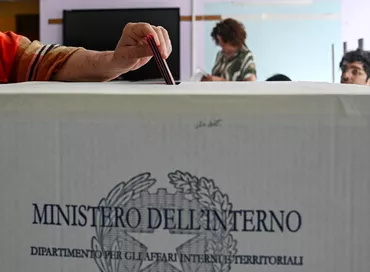 LA CONSULTA BRUCERA’ I TEMPI?*